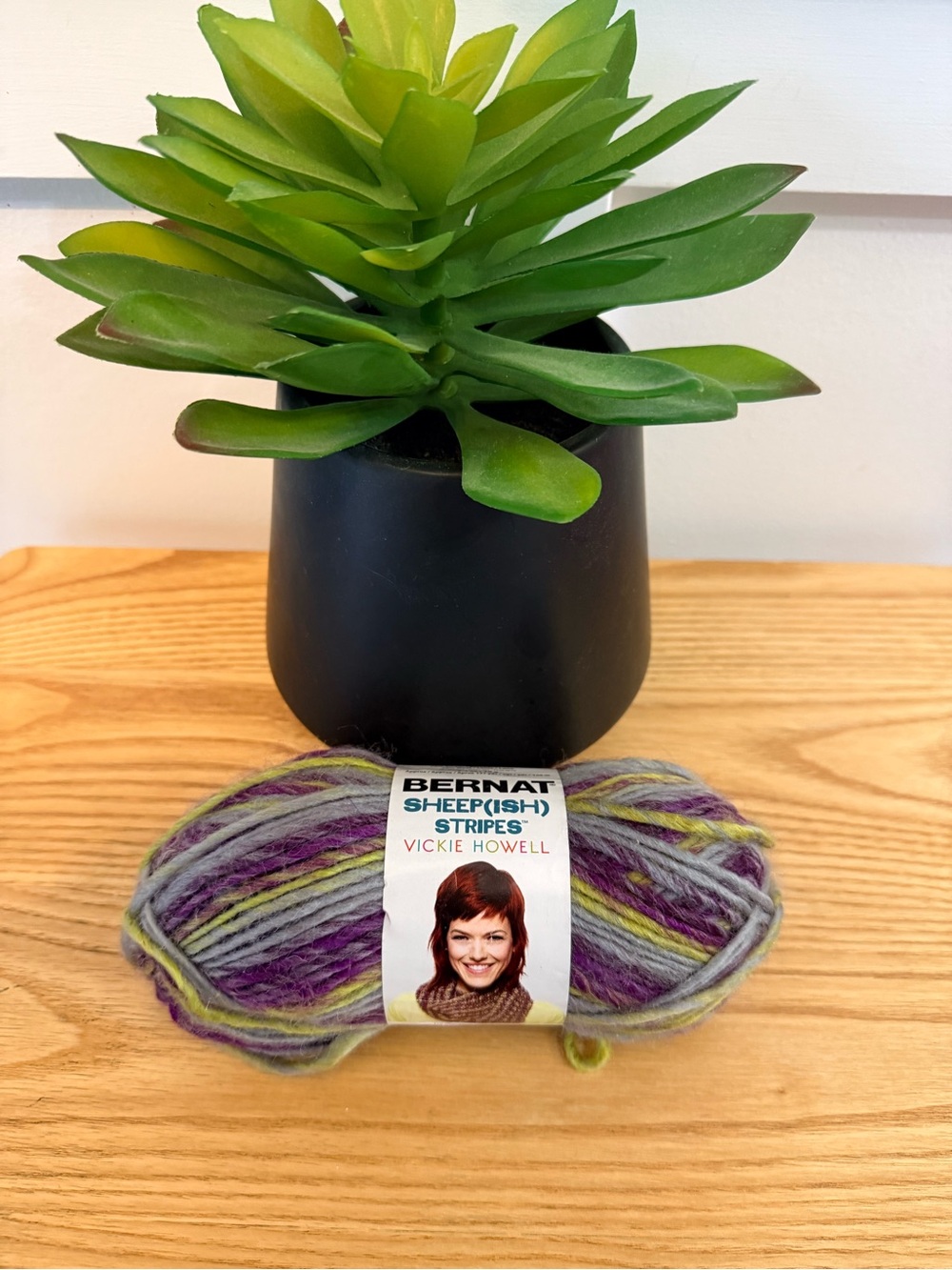 💫10/$25 • Bernat Sheep(ish) Vickie Howell Punk(ish) Yarn